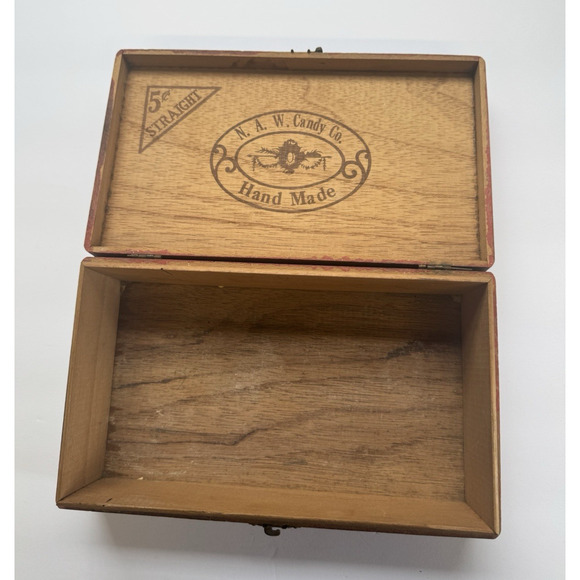 N.A.W. Candy Co. 5 cents Straight Wooden Candy Cigar Box with Small Ornate Clasp - Picture 8 of 8